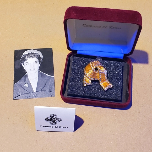 Vintage Camrose and Kross Jackie Kennedy JBK Collection brooch pin. - Picture 7 of 11